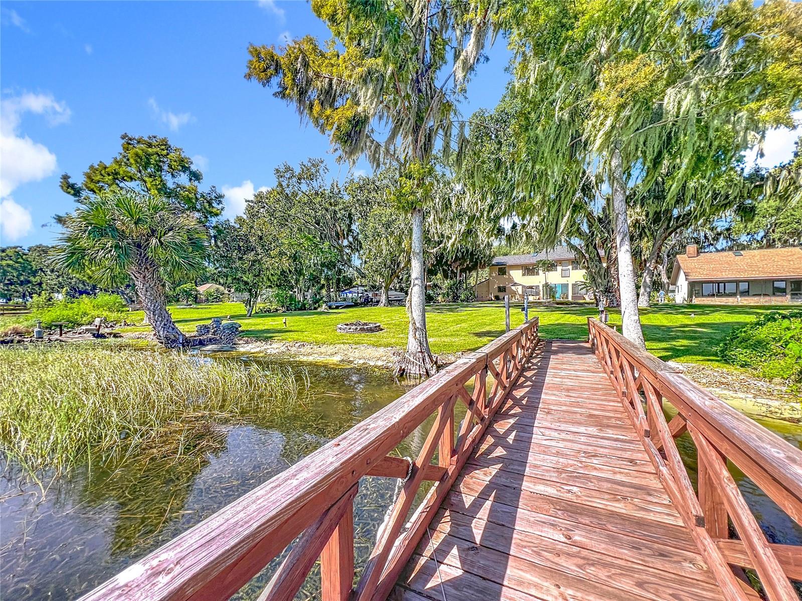 WATERS OF LAKE GRIFFIN - Residential