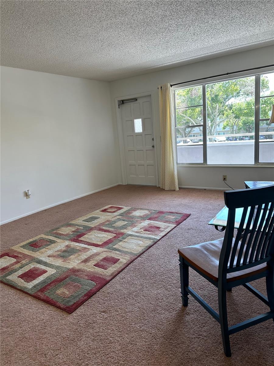 ON TOP OF THE WORLD - Residential