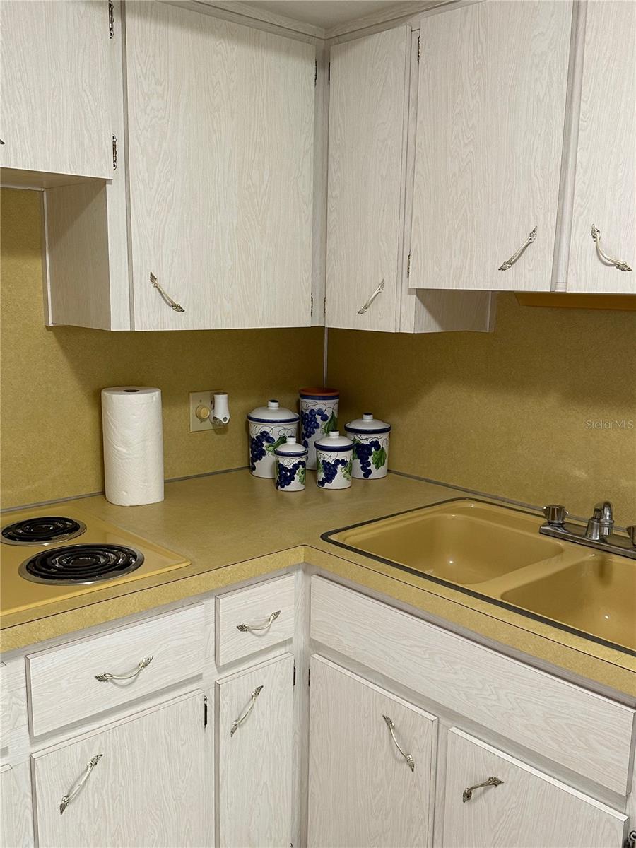 ON TOP OF THE WORLD - Residential