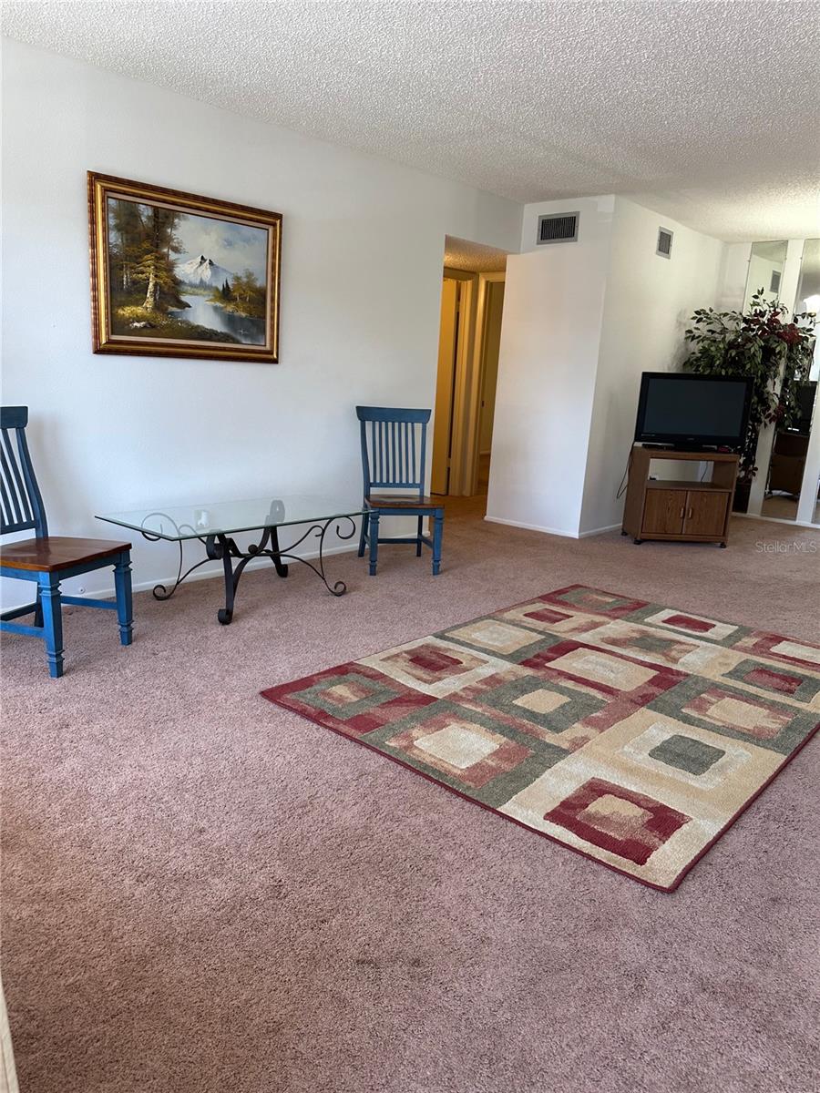 ON TOP OF THE WORLD - Residential