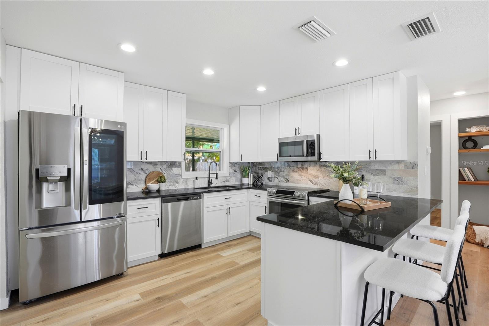 SHORE ACRES OVERLOOK SEC - Residential