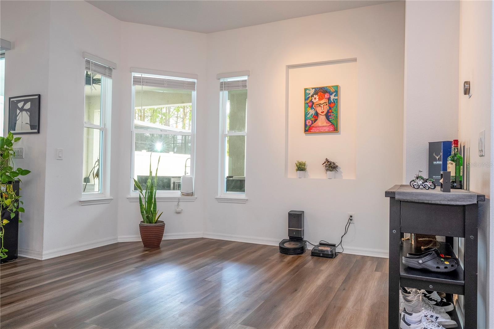 WINDING BAY PH 2 - Residential