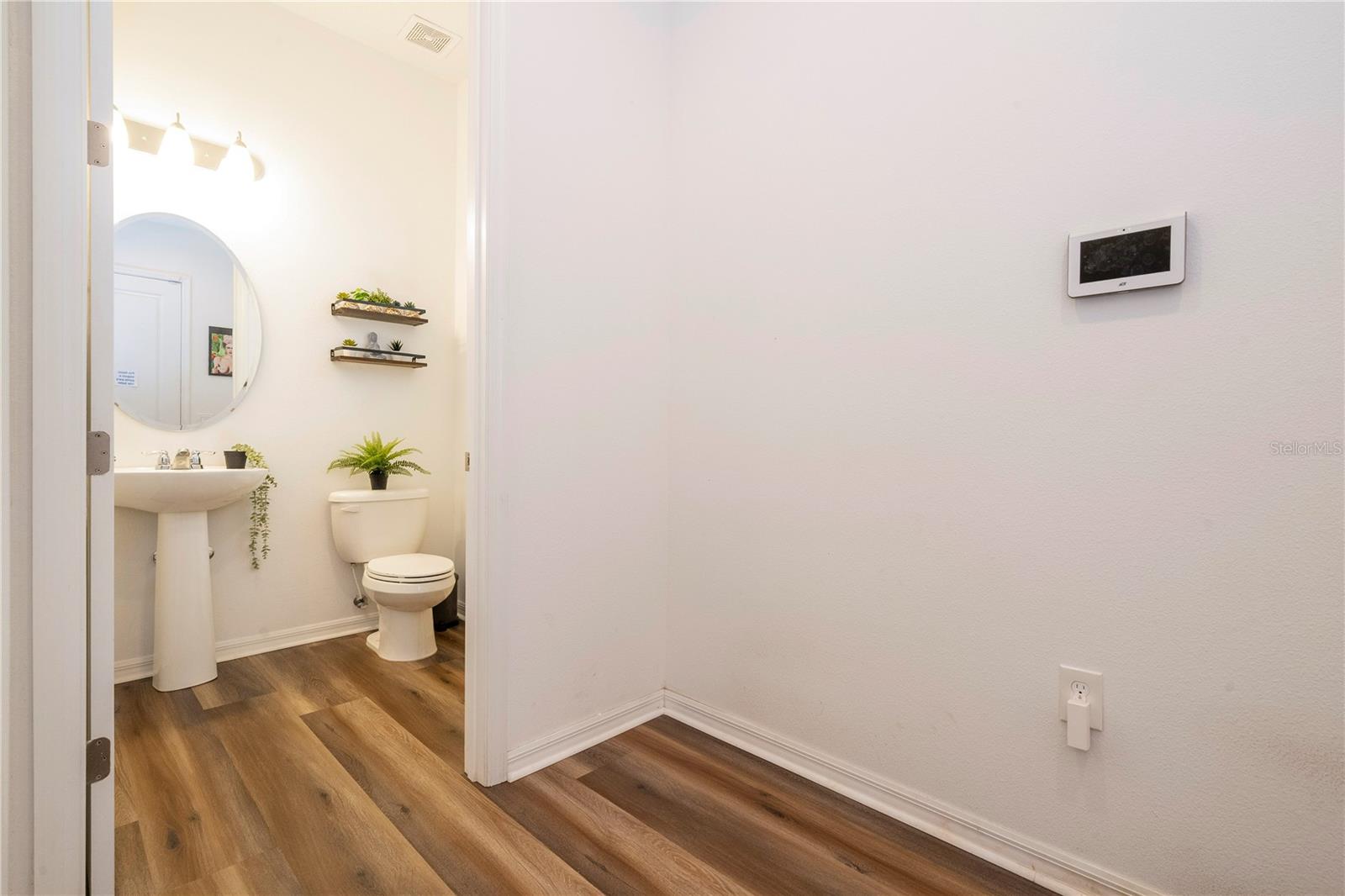 WINDING BAY PH 2 - Residential