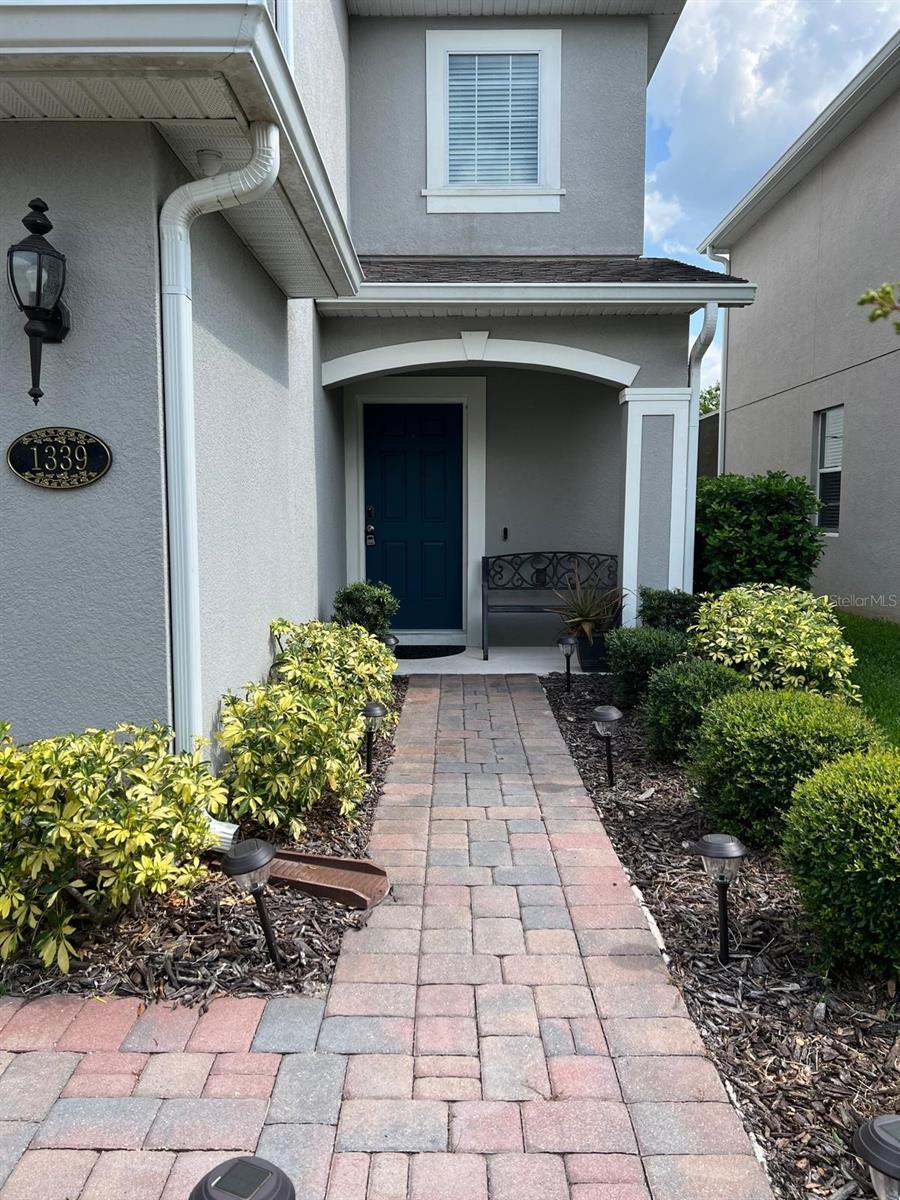 VICTORIA TRLS NORTHWEST 7 PH 2 - Residential Lease