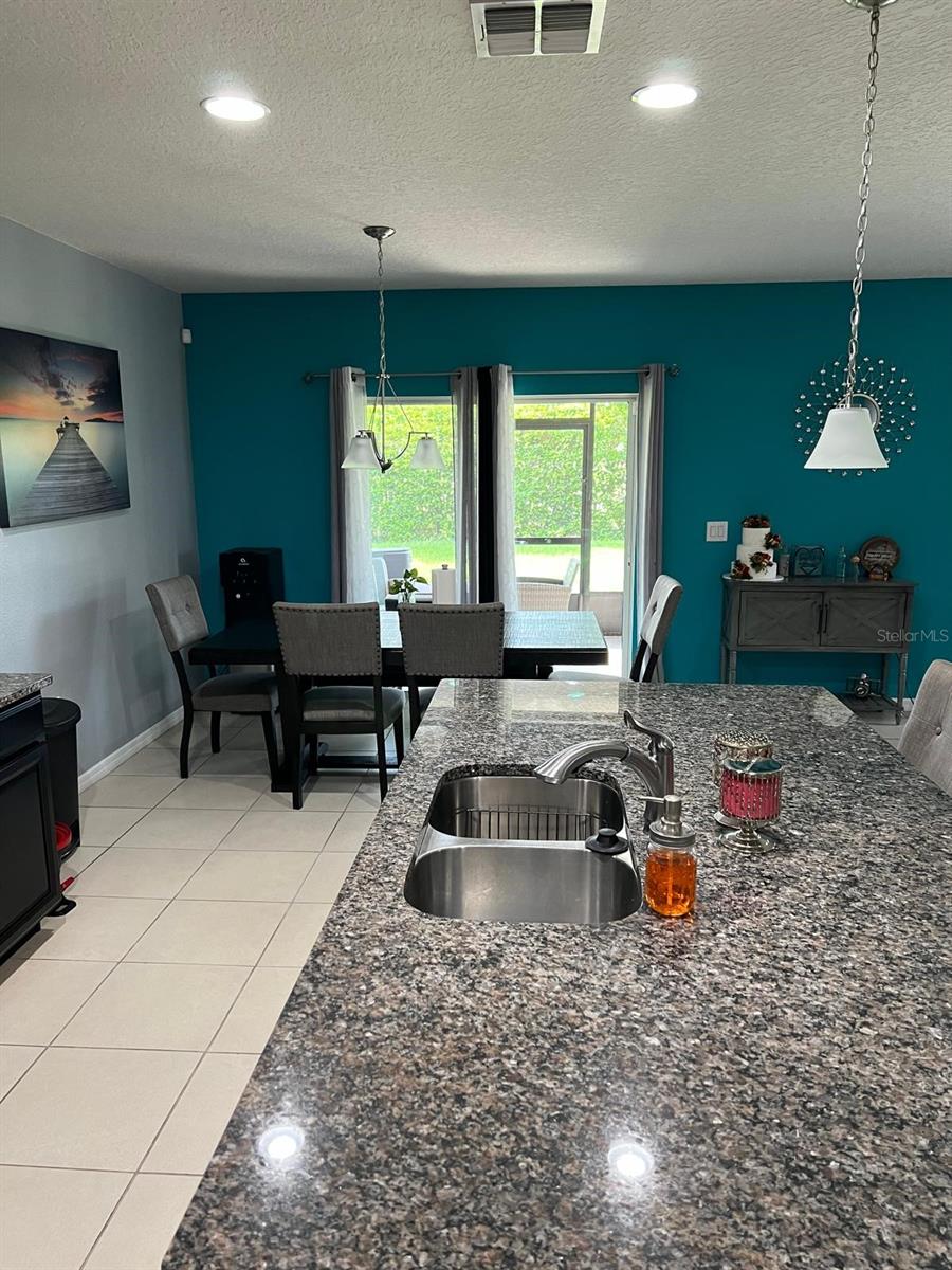 VICTORIA TRLS NORTHWEST 7 PH 2 - Residential Lease