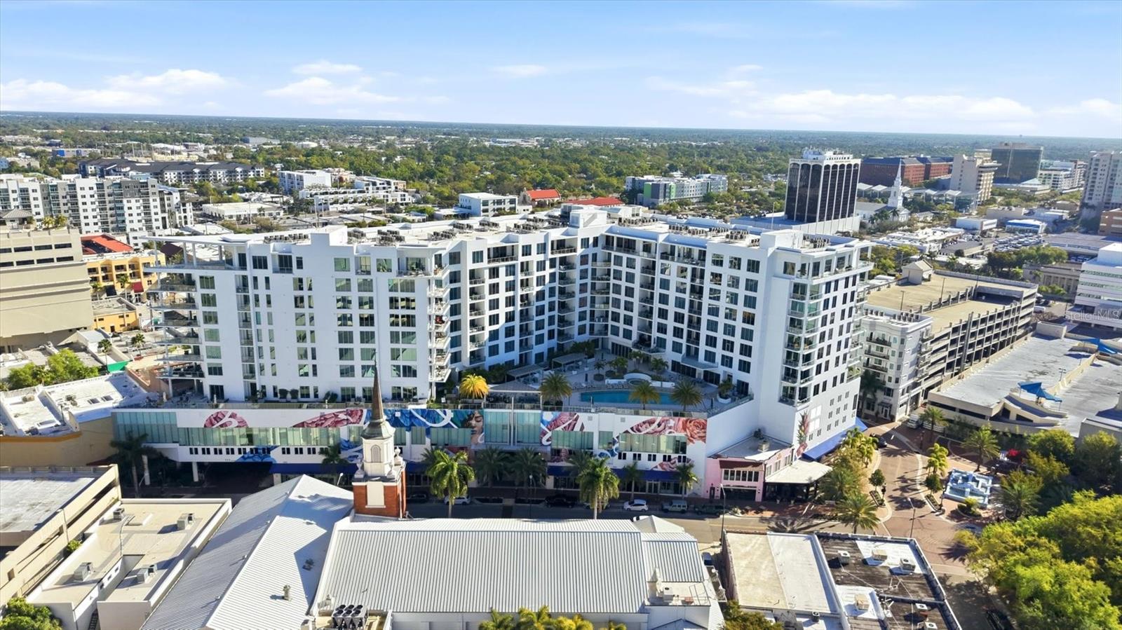 111 S PINEAPPLE AVENUE 811