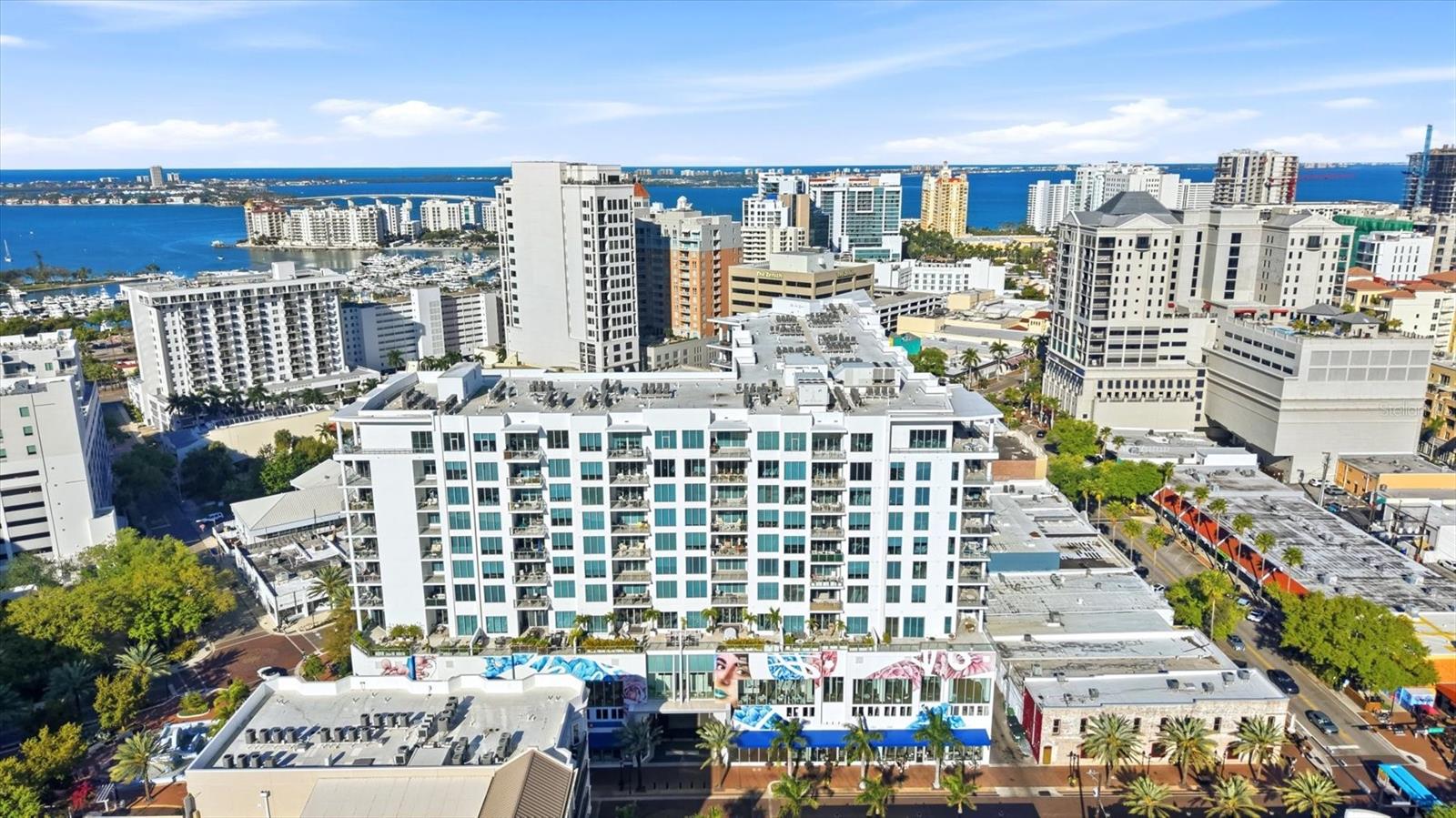 111 S PINEAPPLE AVENUE 811