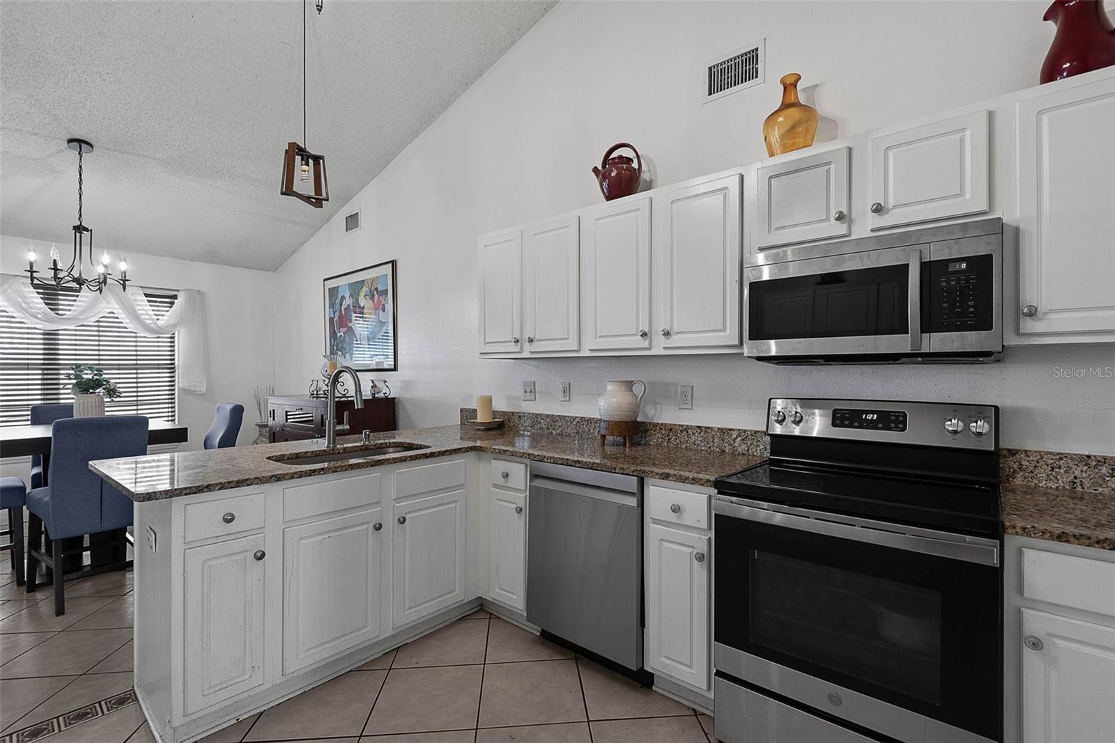 DEERWOOD REP BLK 20 PINE LAKES GOLF COURSE - Residential