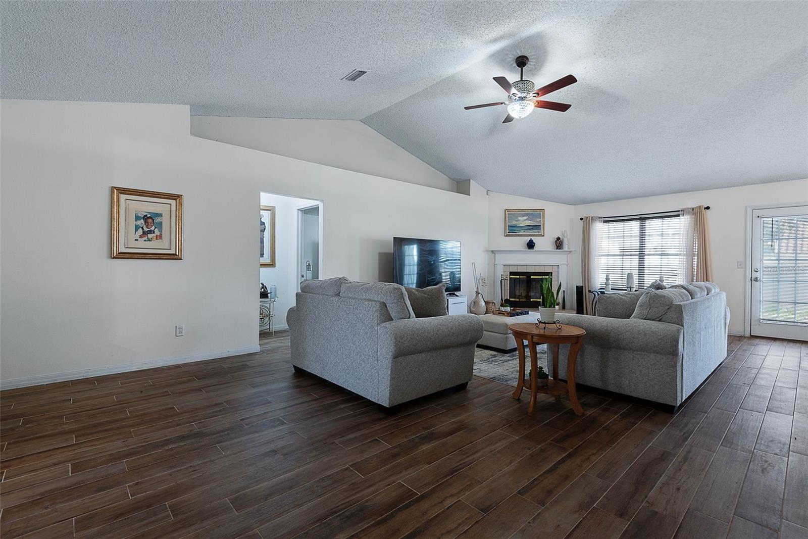 DEERWOOD REP BLK 20 PINE LAKES GOLF COURSE - Residential