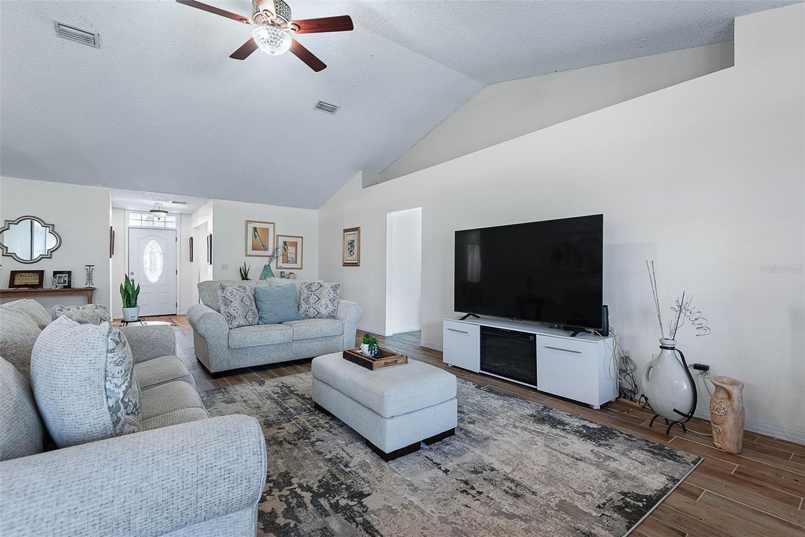 DEERWOOD REP BLK 20 PINE LAKES GOLF COURSE - Residential