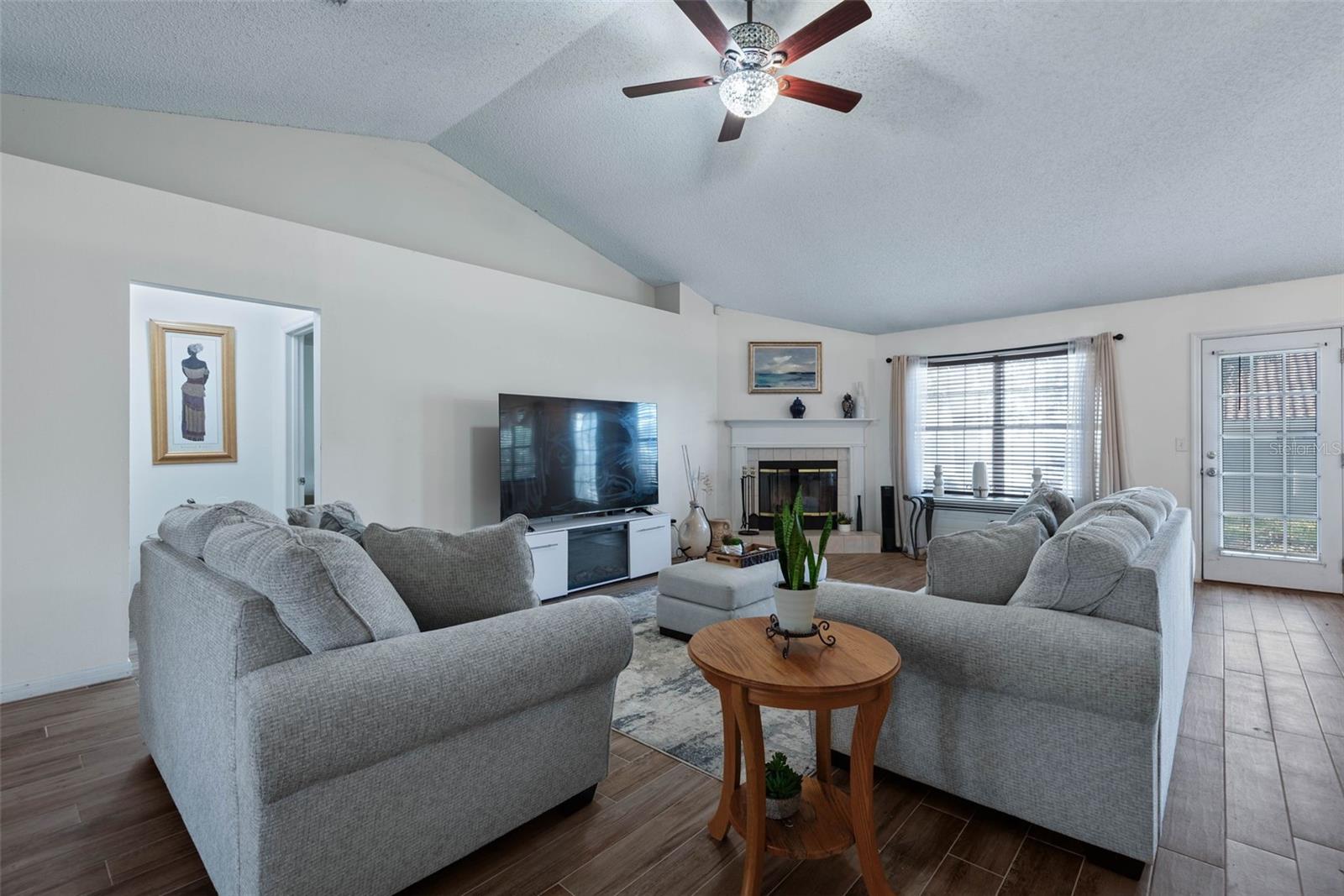 DEERWOOD REP BLK 20 PINE LAKES GOLF COURSE - Residential