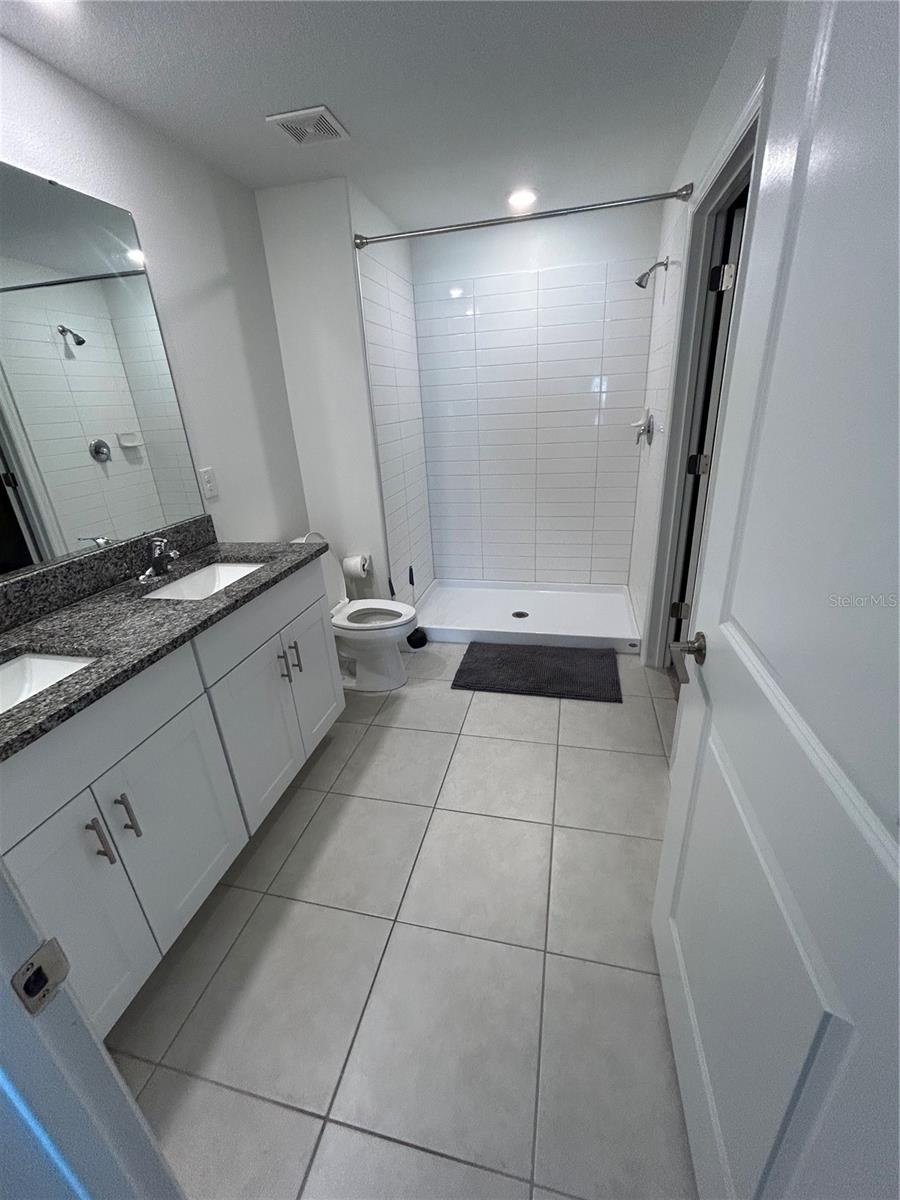 SADDLE CREEK - Residential