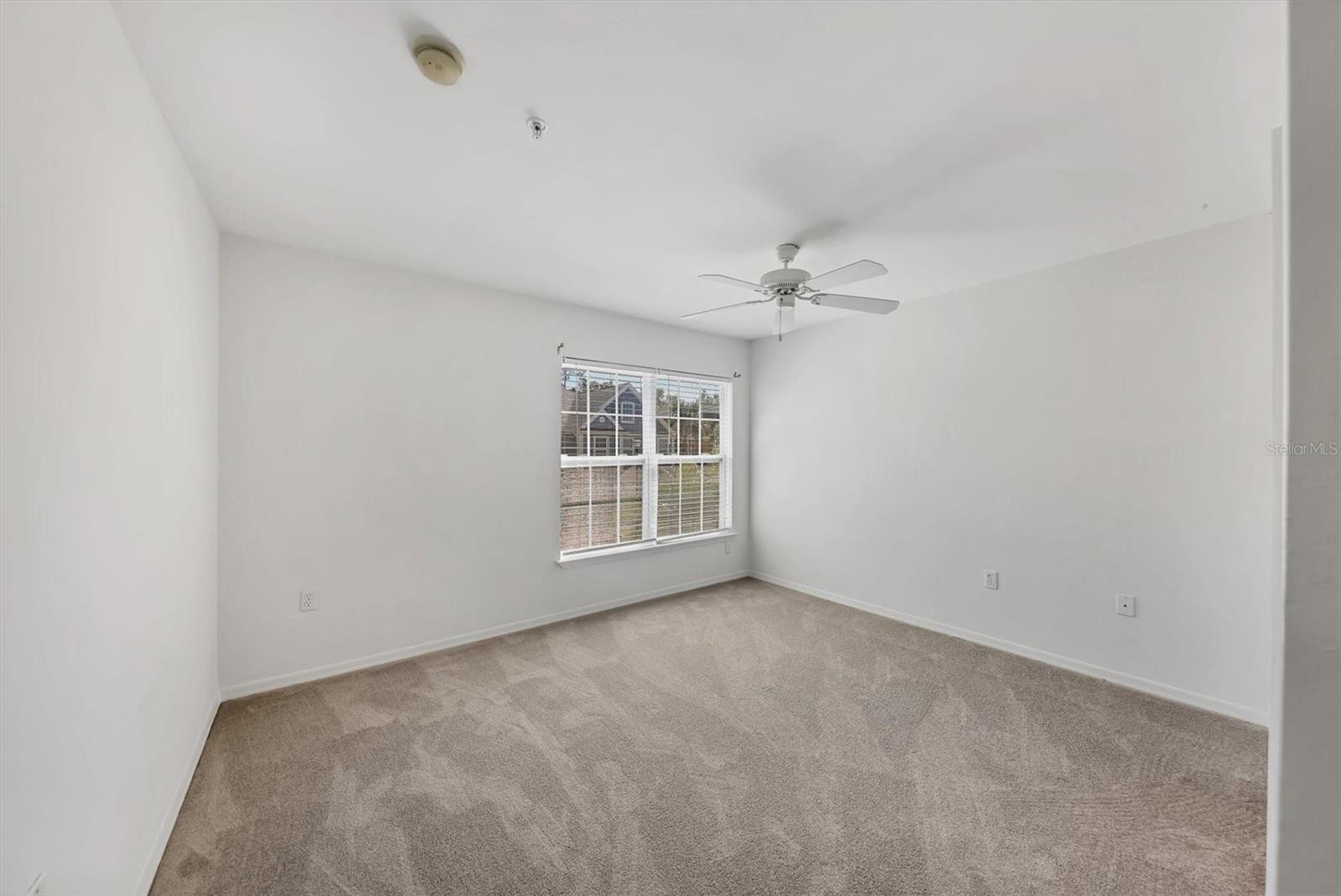 ADMIRALS WALK - Residential