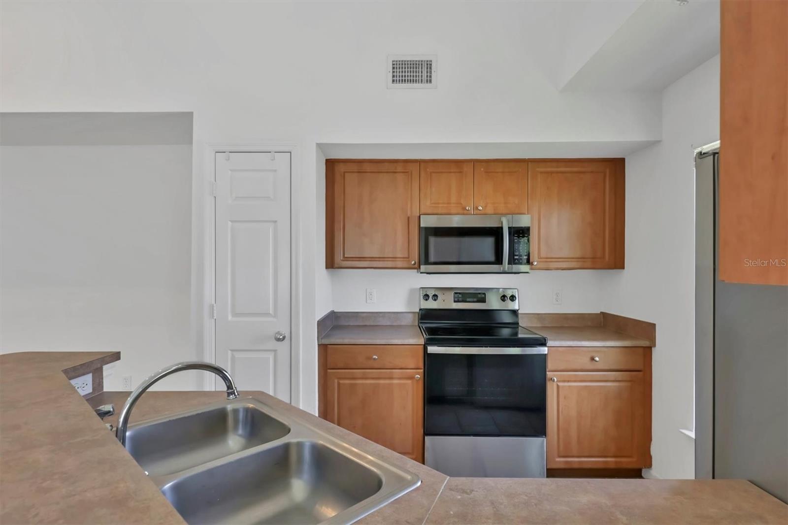 ADMIRALS WALK - Residential