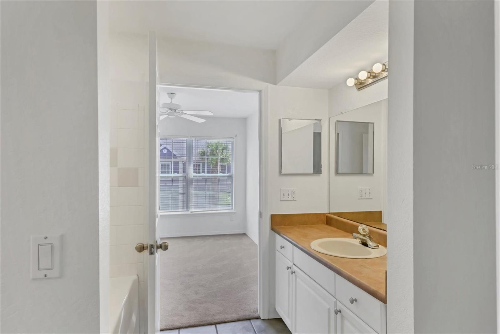 ADMIRALS WALK - Residential