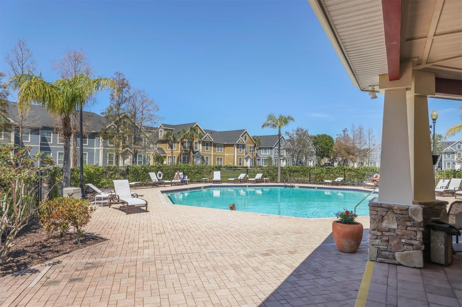 ADMIRALS WALK - Residential