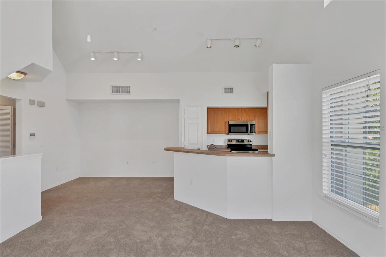 ADMIRALS WALK - Residential