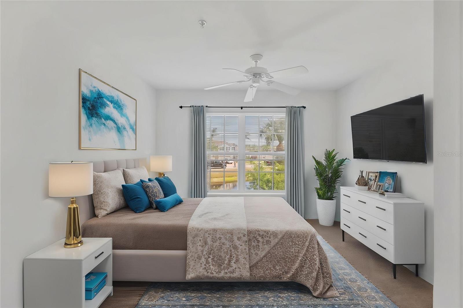 ADMIRALS WALK - Residential