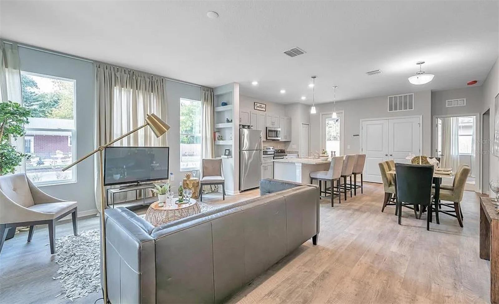 GREENWOOD PARK - Residential Lease