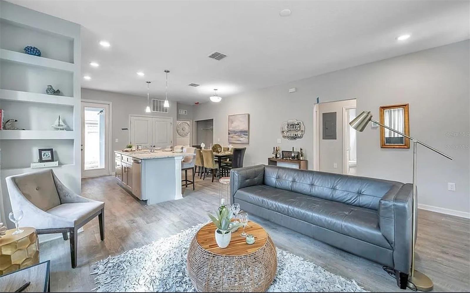 GREENWOOD PARK - Residential Lease