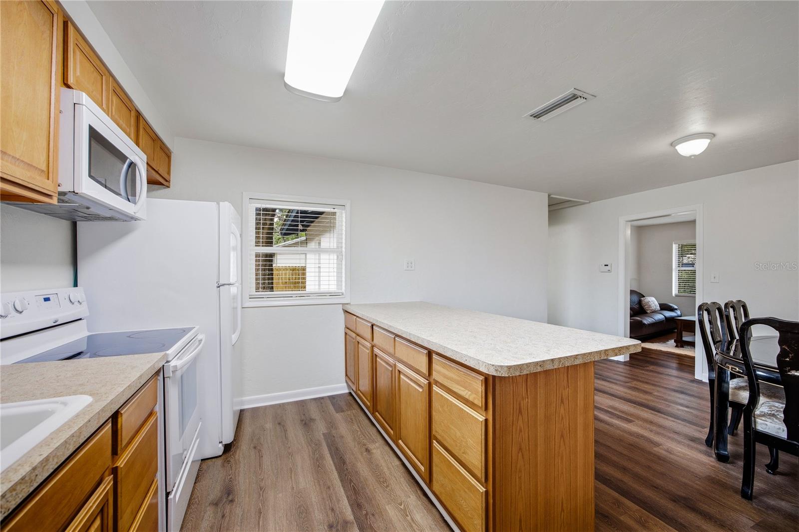 JACKS SUB REP LAKE FOREST EMS - Residential