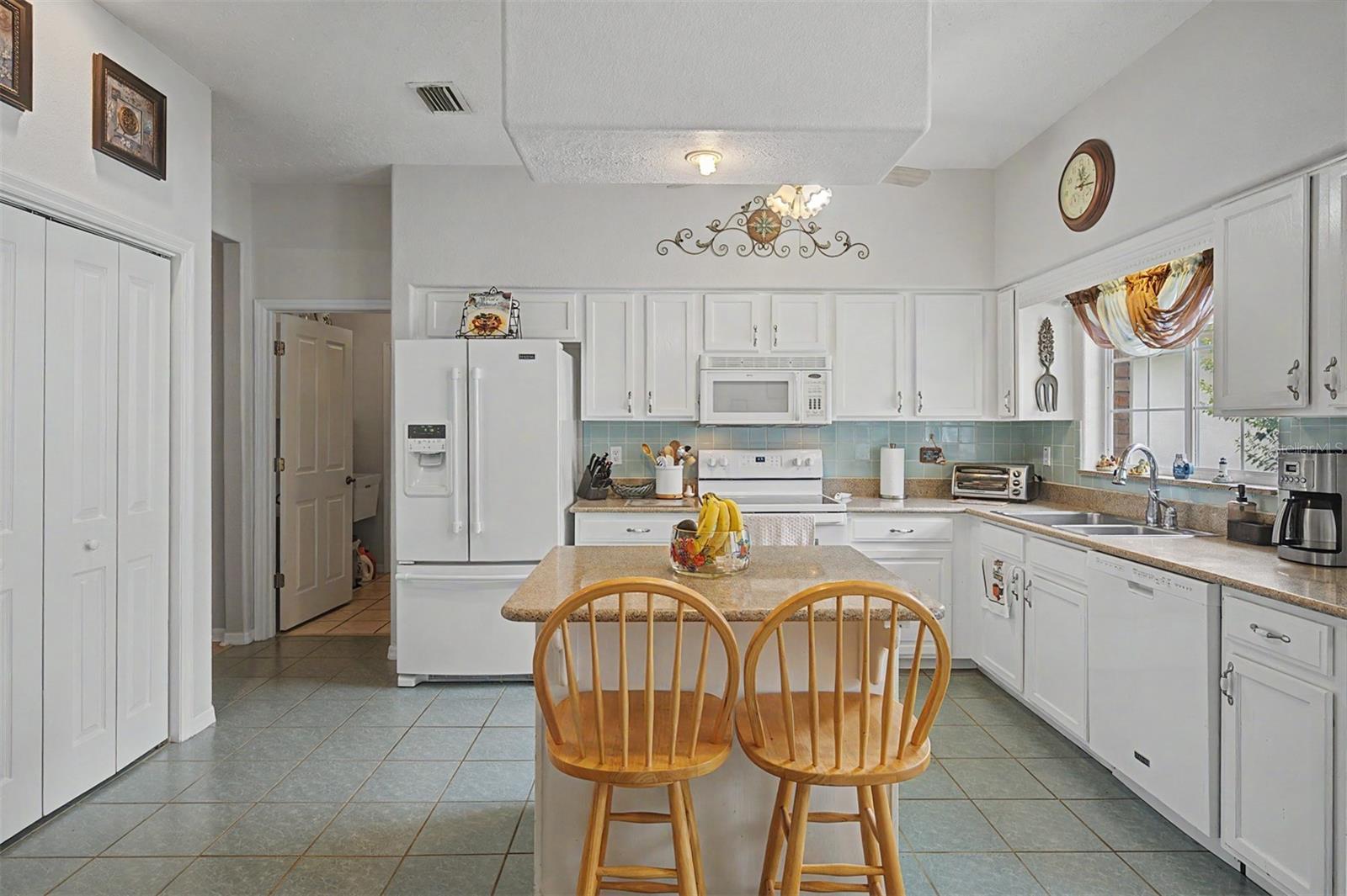 SILVER OAKS - Residential