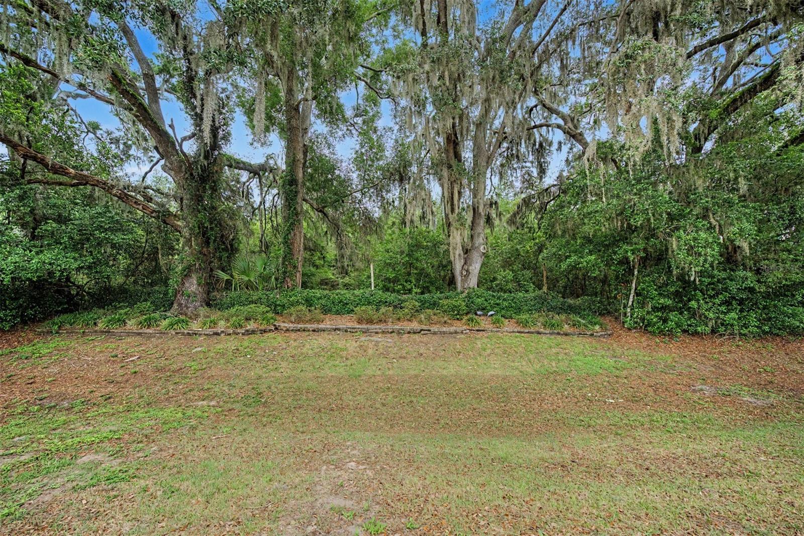 SILVER OAKS - Residential