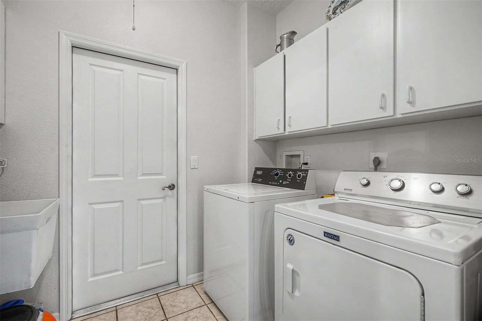 SILVER OAKS - Residential