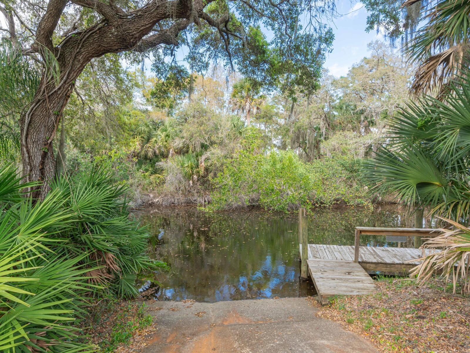 LAKESIDE WOODS - Residential