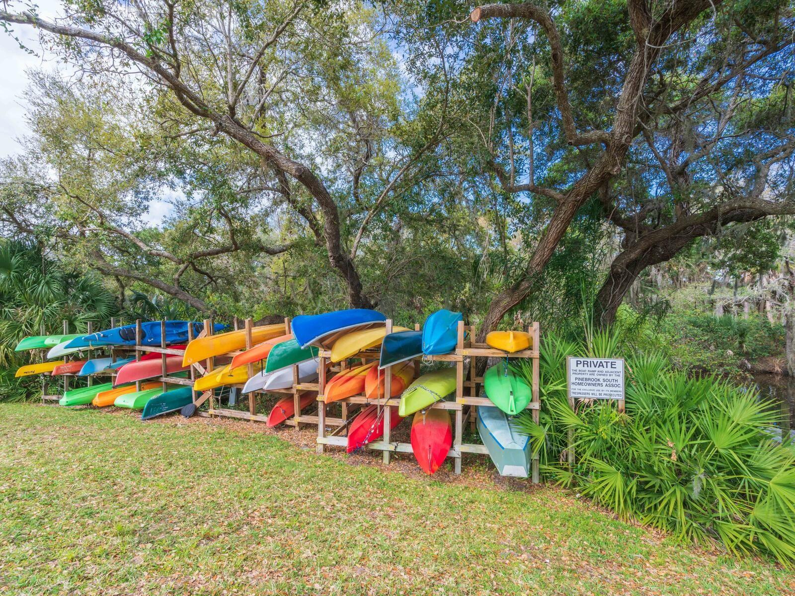 LAKESIDE WOODS - Residential