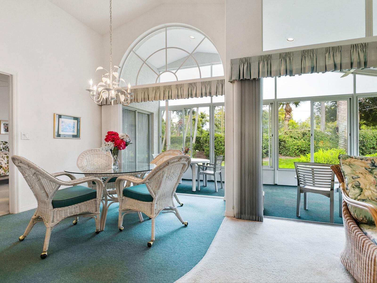 LAKESIDE WOODS - Residential