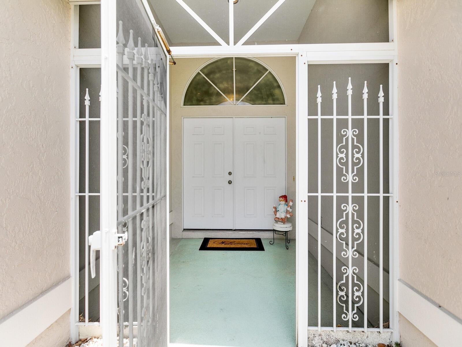 LAKESIDE WOODS - Residential