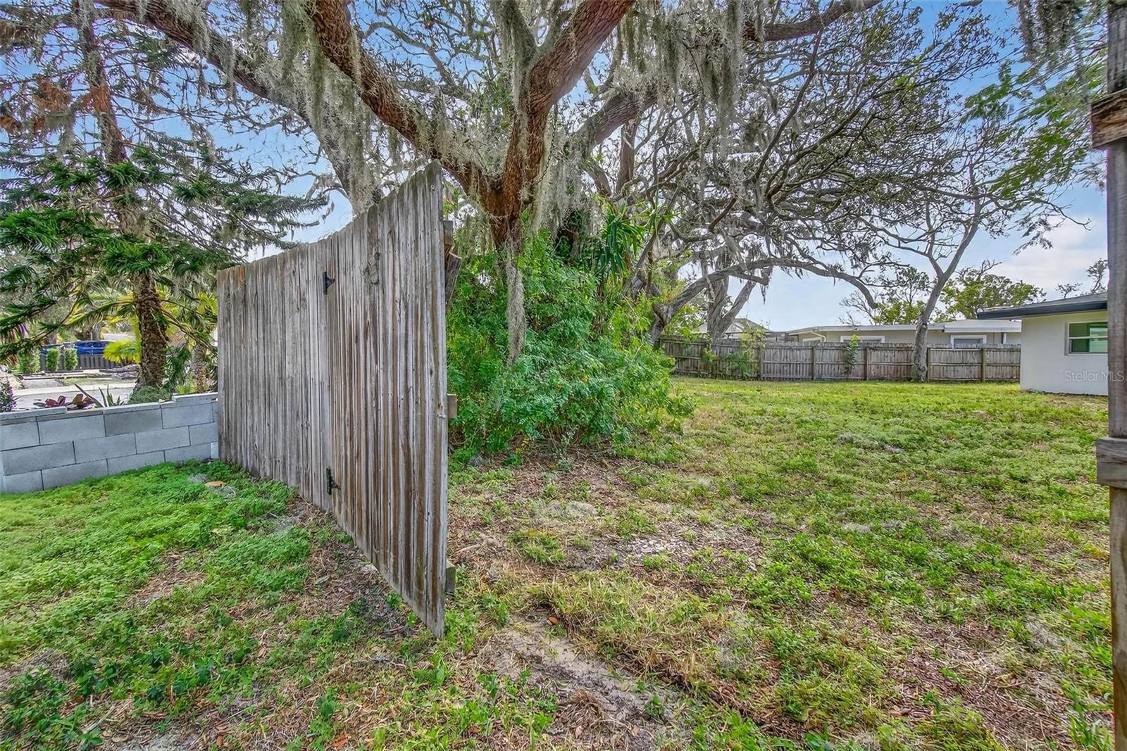 BAYWOOD VILLAGE - Residential