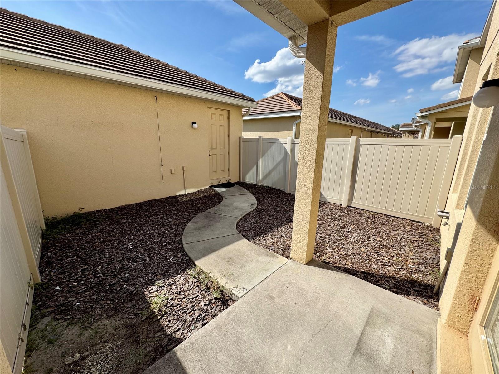 LAKE BURDEN SOUTH PH 2 - Residential Lease