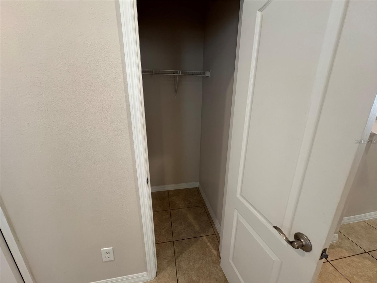 LAKE BURDEN SOUTH PH 2 - Residential Lease