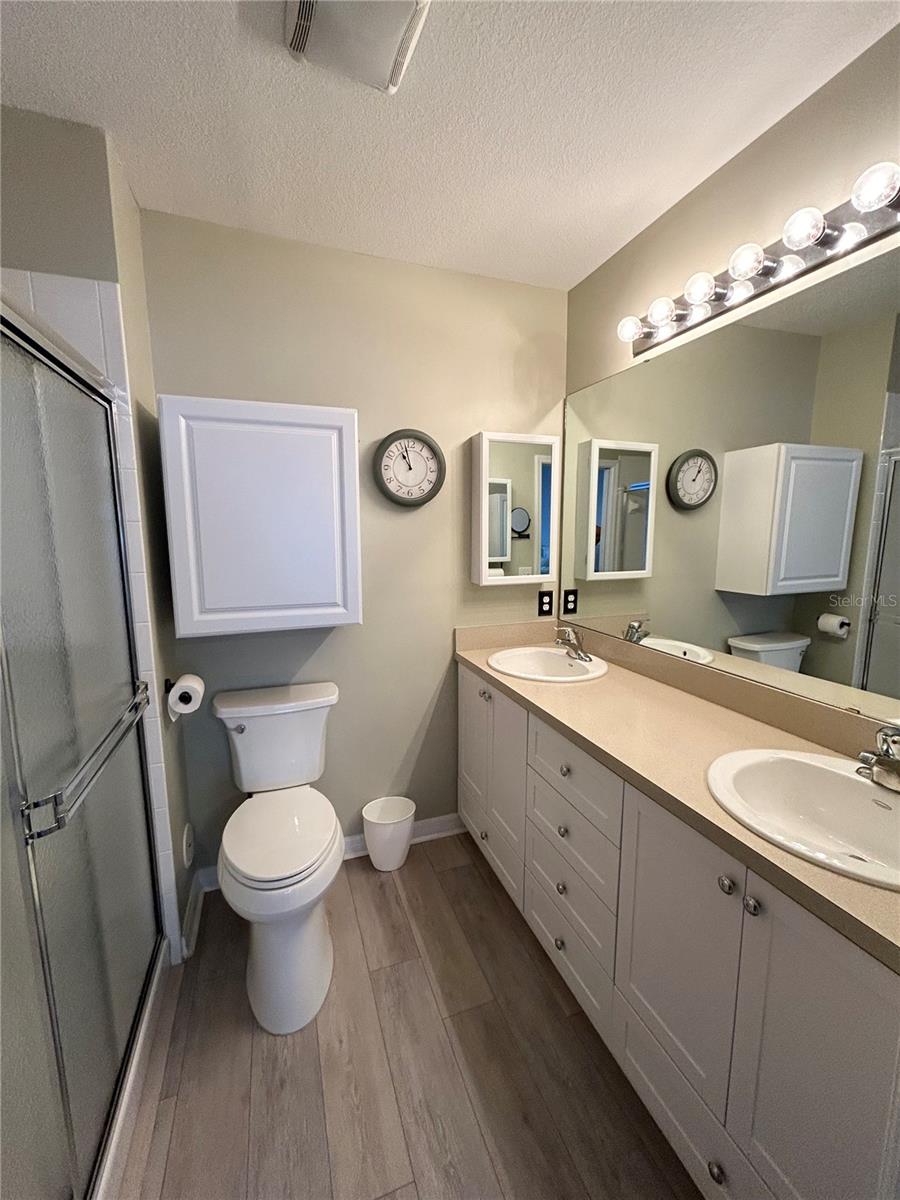 WATERSIDE CLUB III AT HERITAGE OAK PARK - Residential