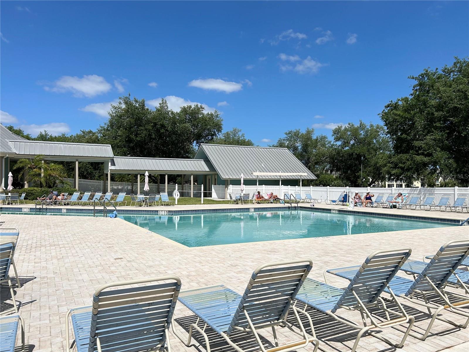 WATERSIDE CLUB III AT HERITAGE OAK PARK - Residential