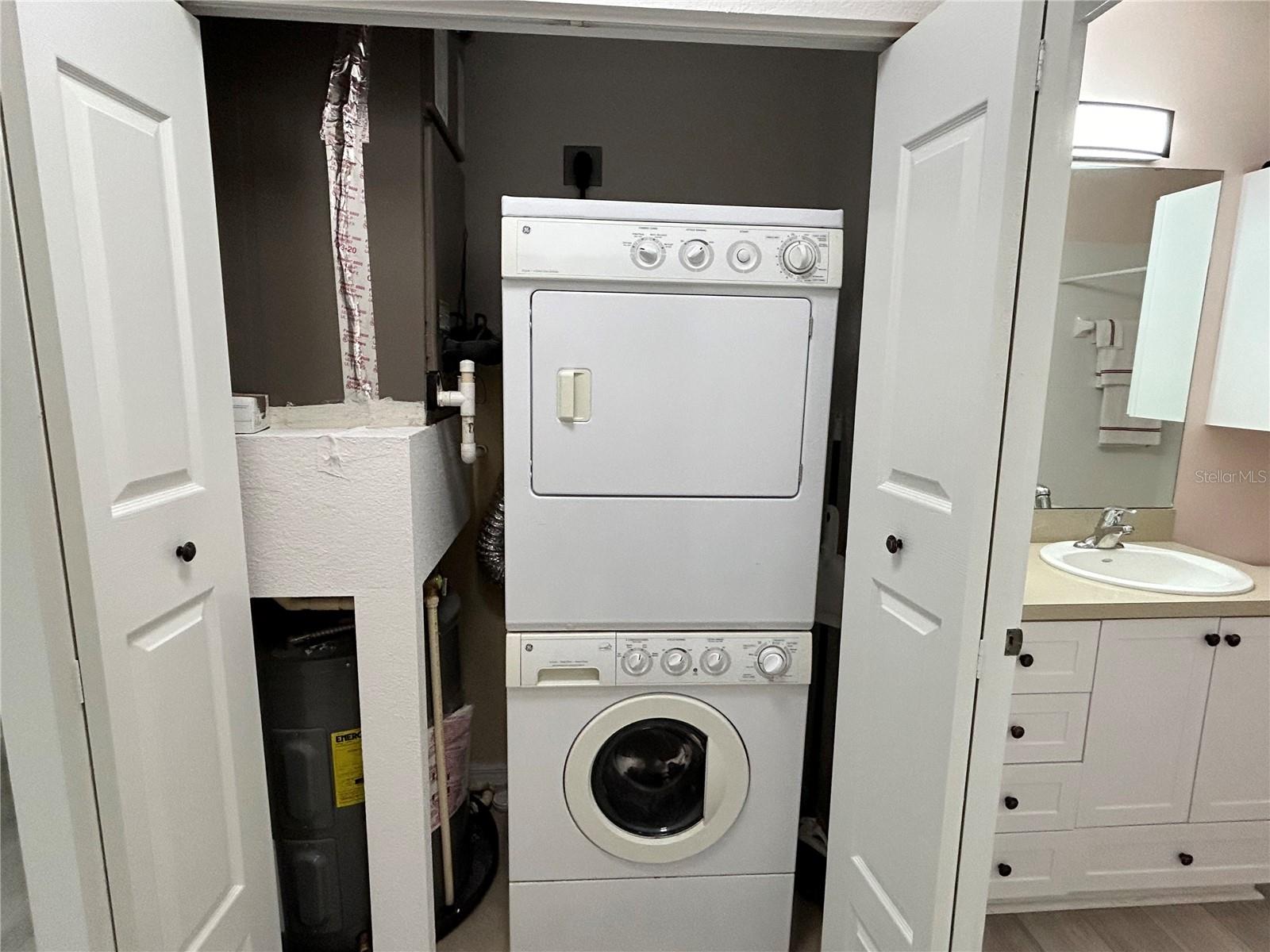 WATERSIDE CLUB III AT HERITAGE OAK PARK - Residential