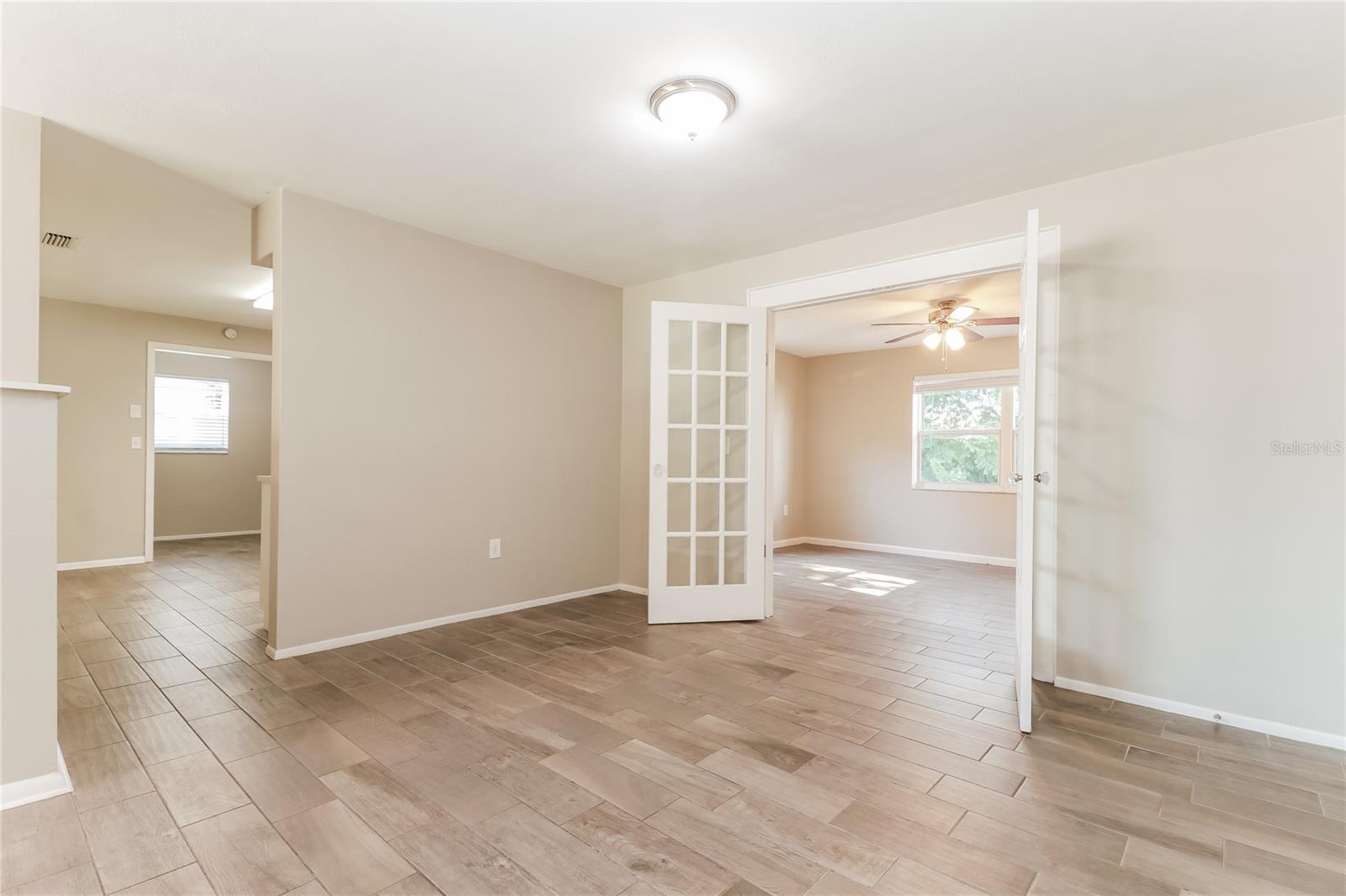 PALM TERRACE GARDENS UNIT 5 - Residential Lease