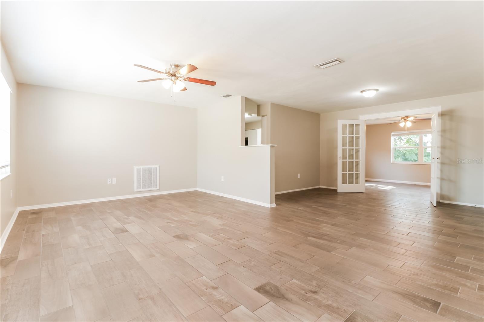 PALM TERRACE GARDENS UNIT 5 - Residential Lease