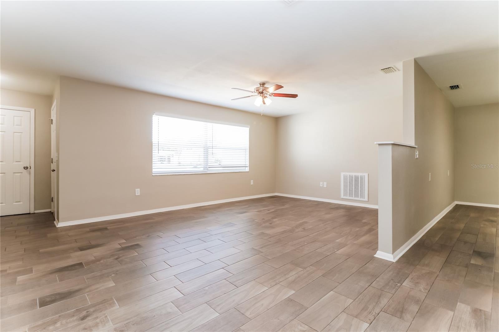 PALM TERRACE GARDENS UNIT 5 - Residential Lease