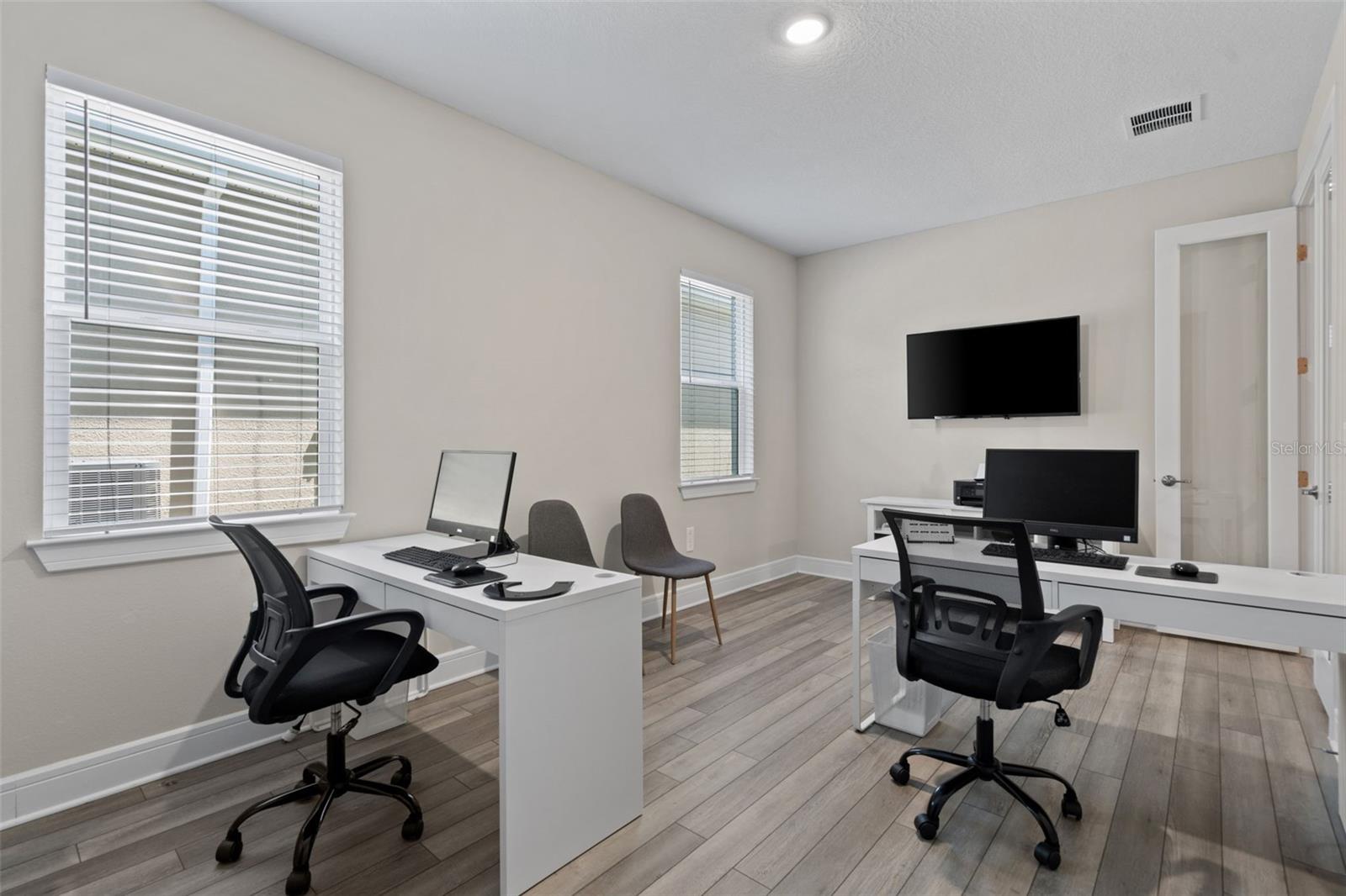 WILLOW RIDGE - Residential