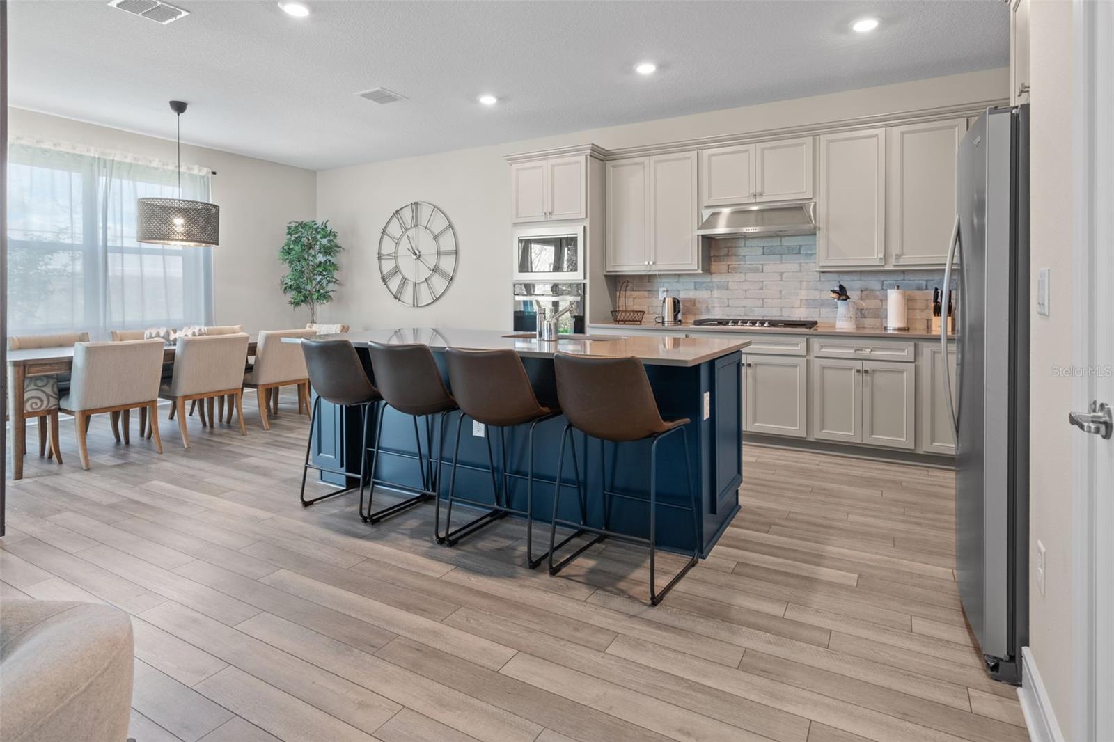 WILLOW RIDGE - Residential