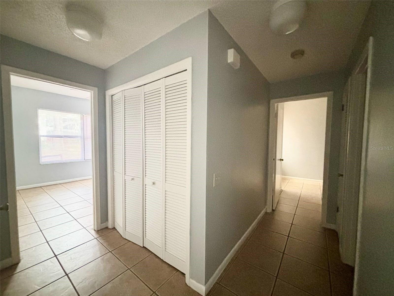 PARK LAKE #3 - Residential Lease