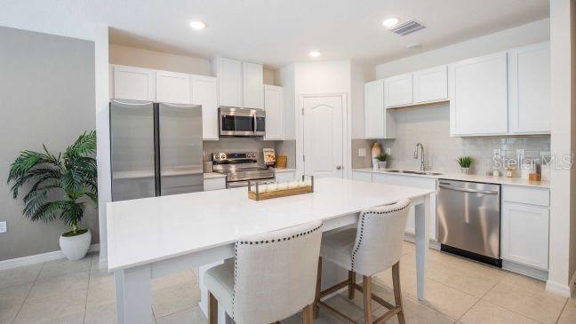 ONE COLLEGE PLACE - Residential