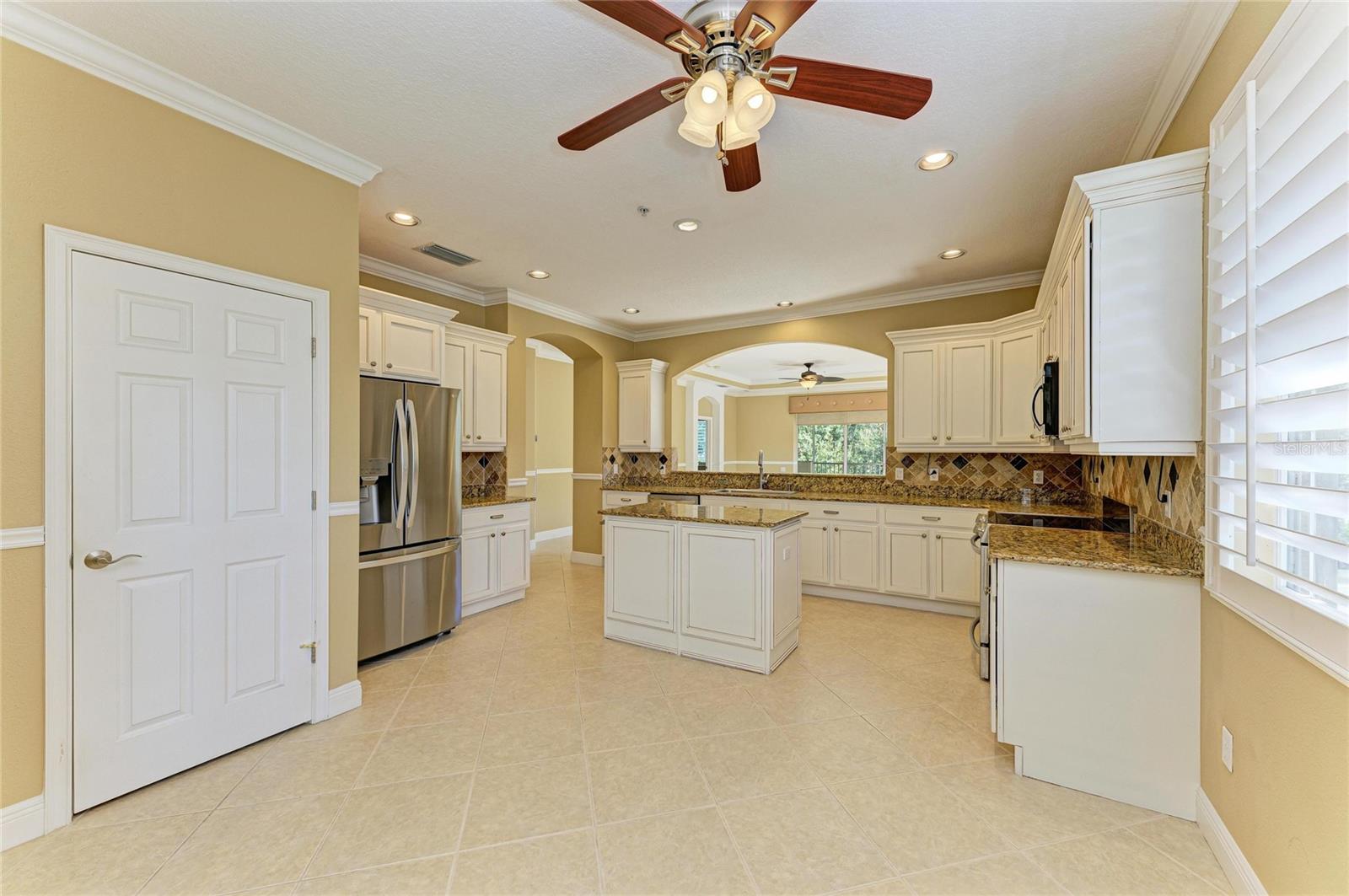 THE MOORINGS AT EDGEWATER III - Residential