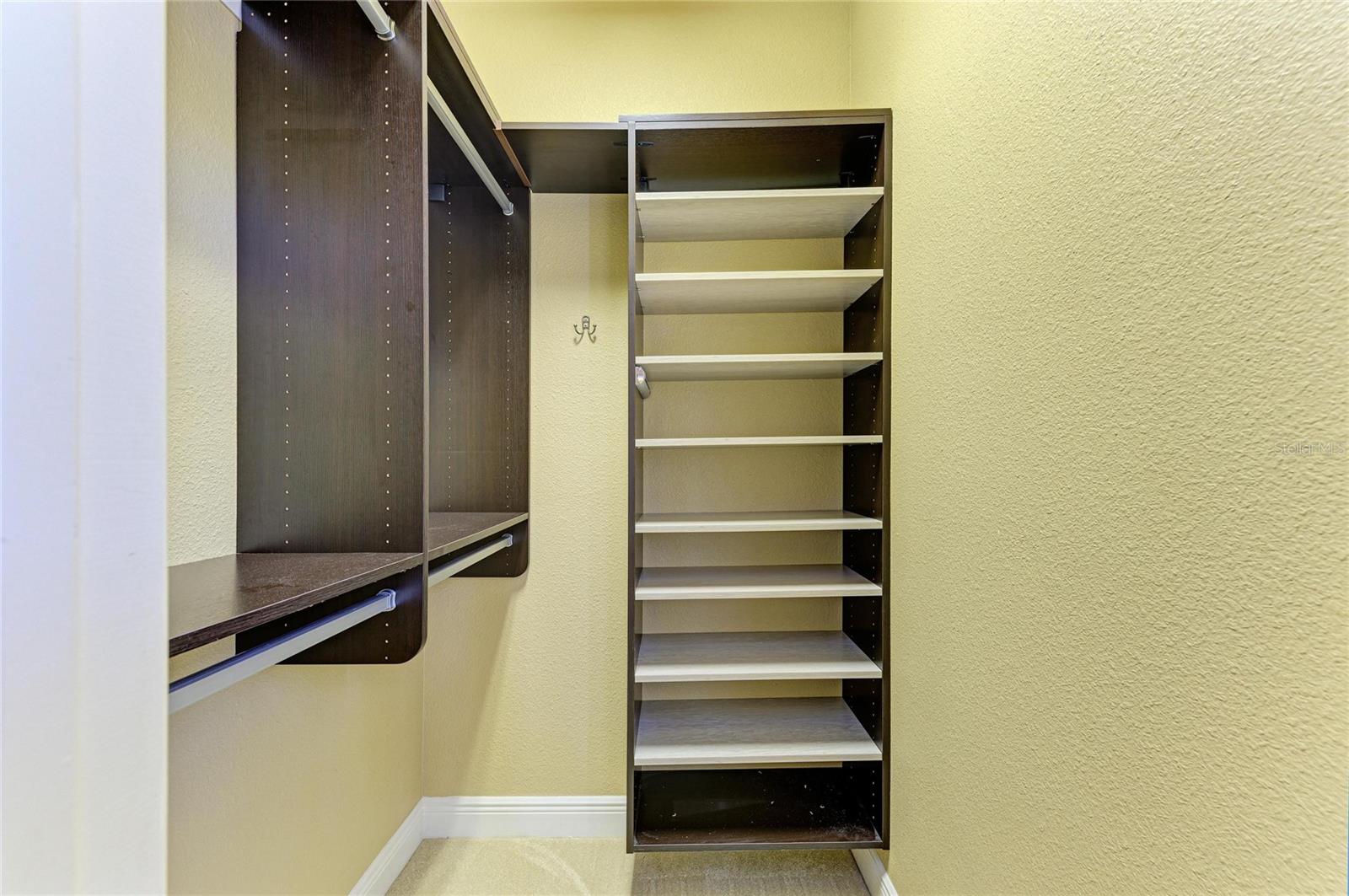 THE MOORINGS AT EDGEWATER III - Residential