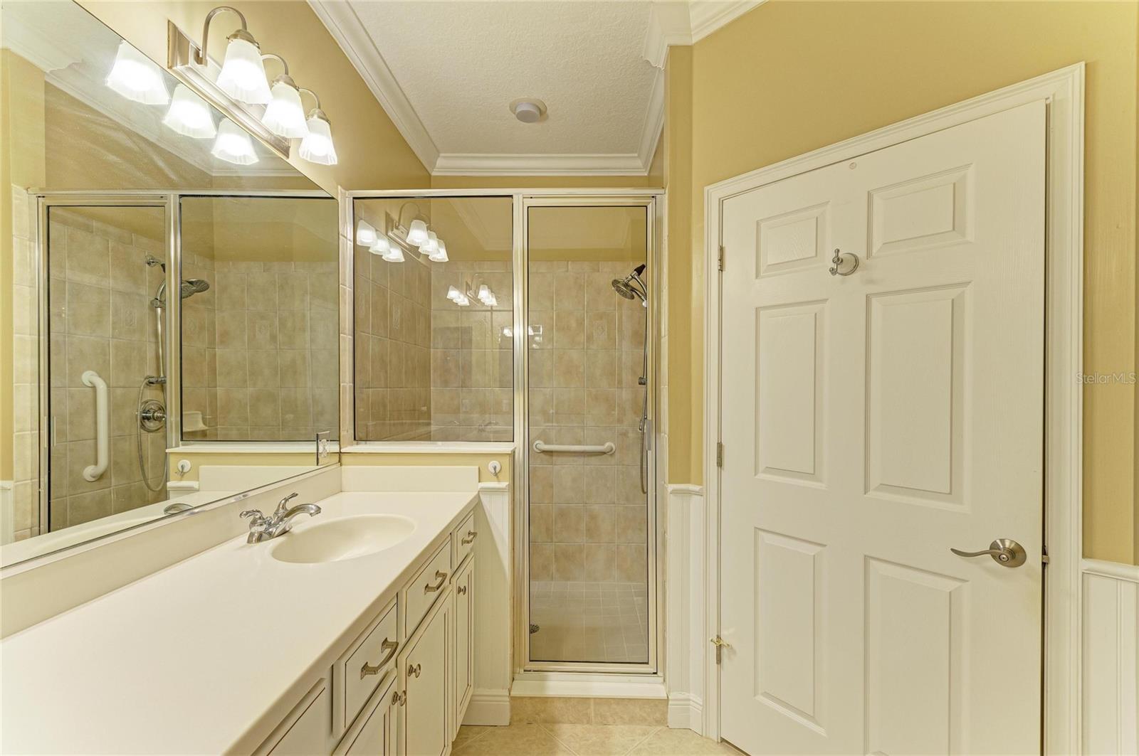 THE MOORINGS AT EDGEWATER III - Residential