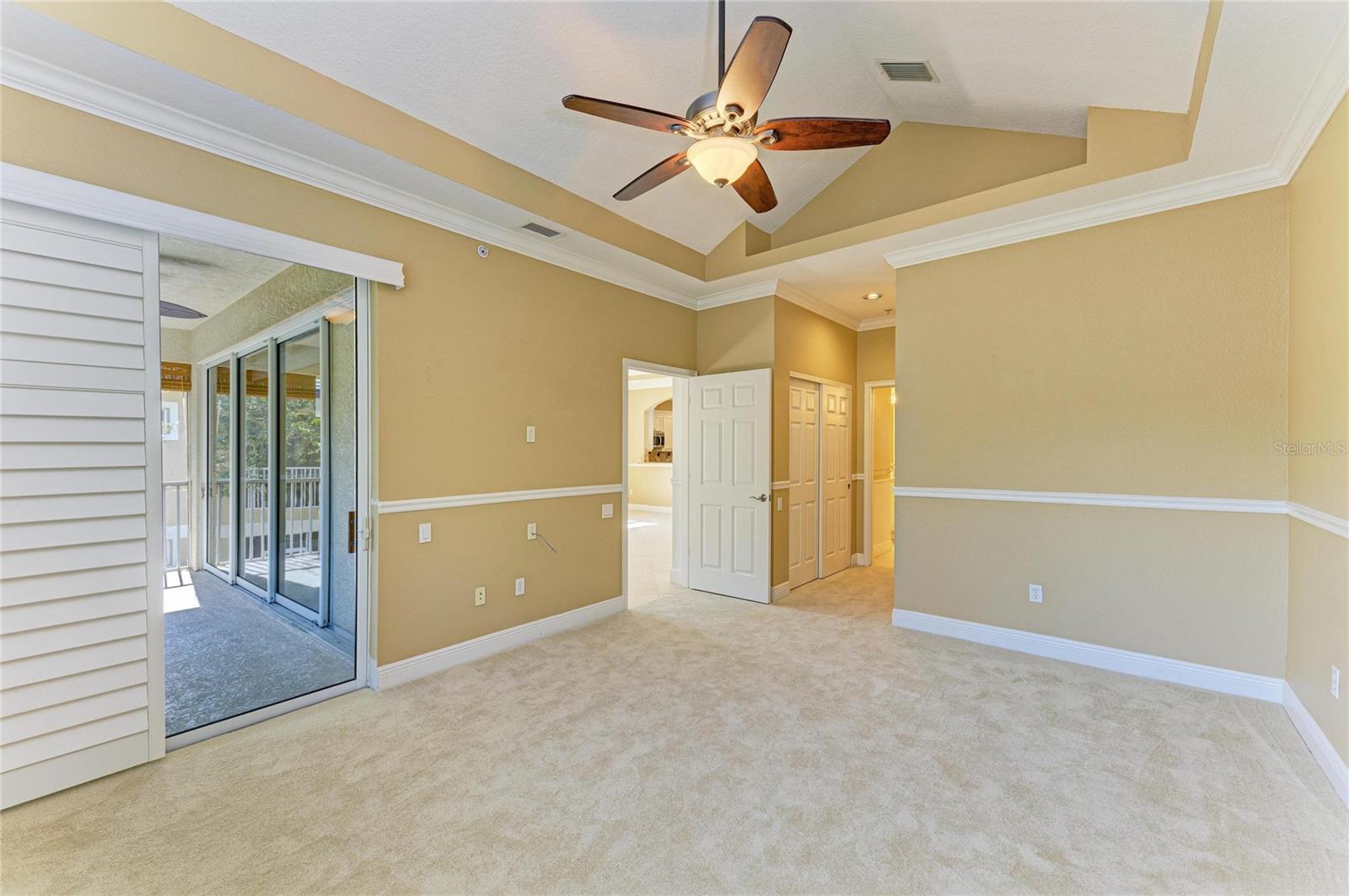 THE MOORINGS AT EDGEWATER III - Residential