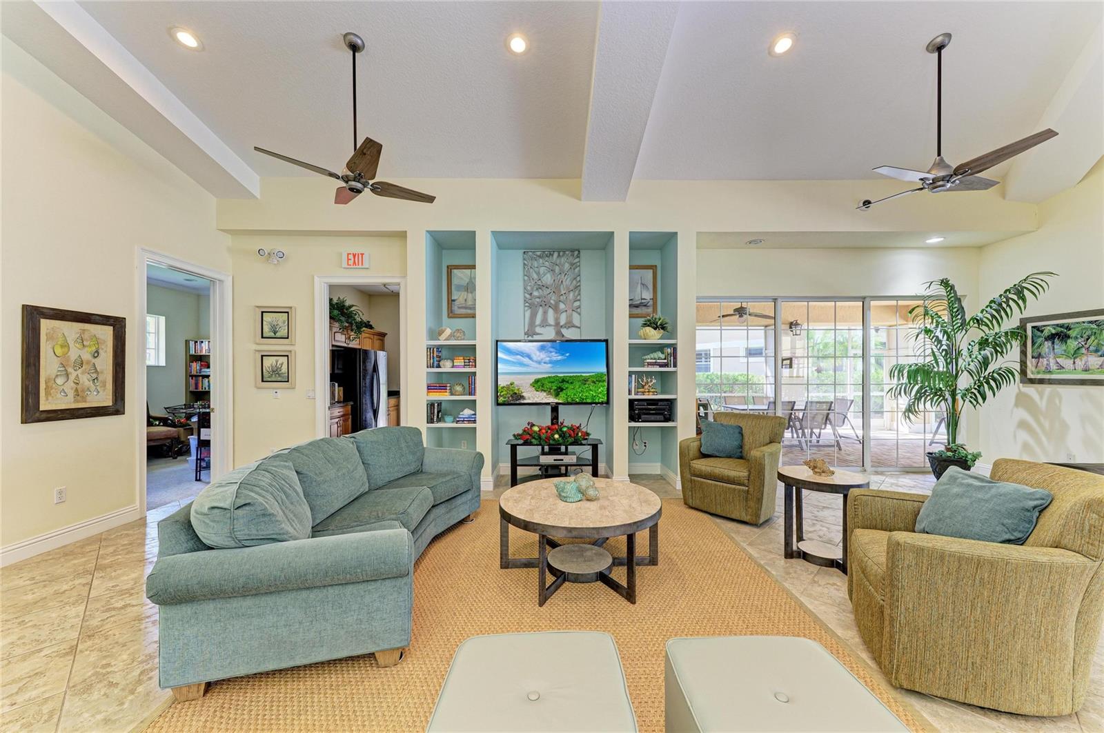 THE MOORINGS AT EDGEWATER III - Residential